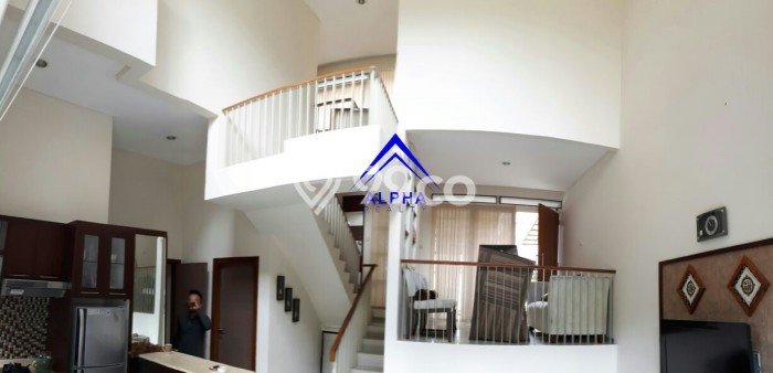 Rumah Strategis Minimalis Lb 220m2 di Coblong, Bandung Rumah Strategis Minimalis Lb 220m2 di Coblong, Bandung