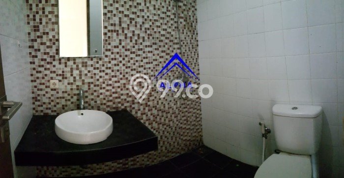 Rumah Strategis Minimalis Lb 220m2 di Coblong, Bandung Rumah Strategis Minimalis Lb 220m2 di Coblong, Bandung