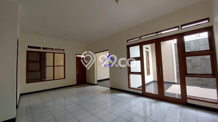 Hunian Eksklusif Dijual LT 294m2 di Batununggal, Bandung Hunian Eksklusif Dijual LT 294m2 di Batununggal, Bandung