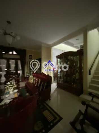Rumah Elit Modern Tanpa Renovasi di Turangga Bandung Rumah Elit Modern Tanpa Renovasi di Turangga Bandung