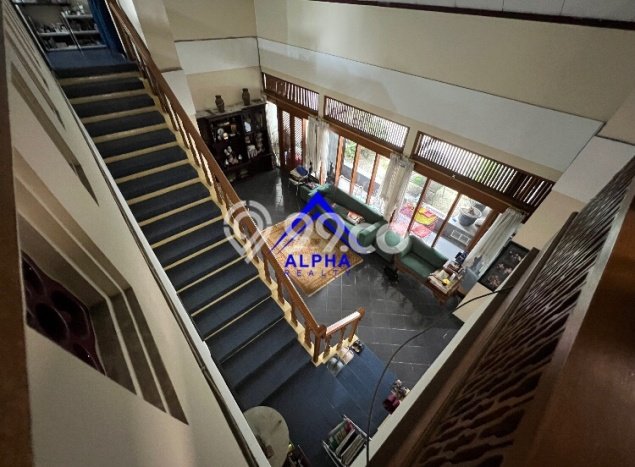 Rumah Mewah Siap Huni LT 345m2 di Kiaracondong, Bandung Rumah Mewah Siap Huni LT 345m2 di Kiaracondong, Bandung