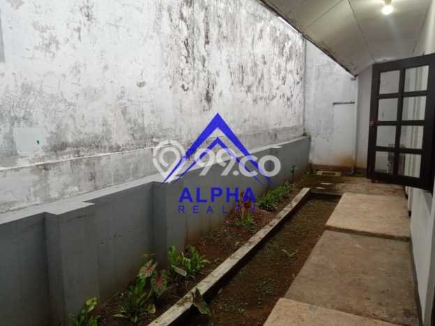 Disewakan! Rumah 6 Kamar Tidur &
2 Kamar Mandi di Cikutra, Bandung Disewakan! Rumah 6 Kamar Tidur &
2 Kamar Mandi di Cikutra, Bandung