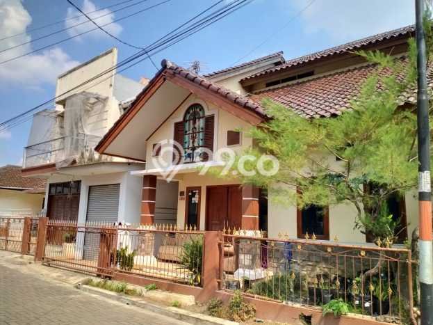 Rumah Modern Minimalis 8 Kamar Bisa Langsung Pindah di Cimahi Utara Rumah Modern Minimalis 8 Kamar Bisa Langsung Pindah di Cimahi Utara