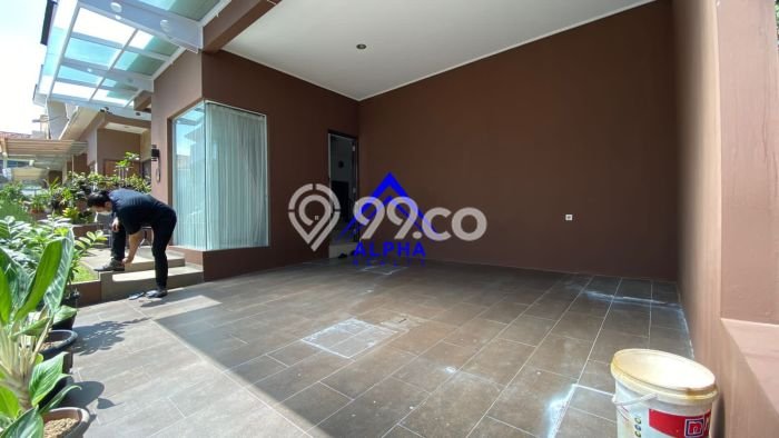 Rumah Mewah LB 250m2 Siap Huni Desain Elegan di Bandung Kota, Bandung Rumah Mewah LB 250m2 Siap Huni Desain Elegan di Bandung Kota, Bandung