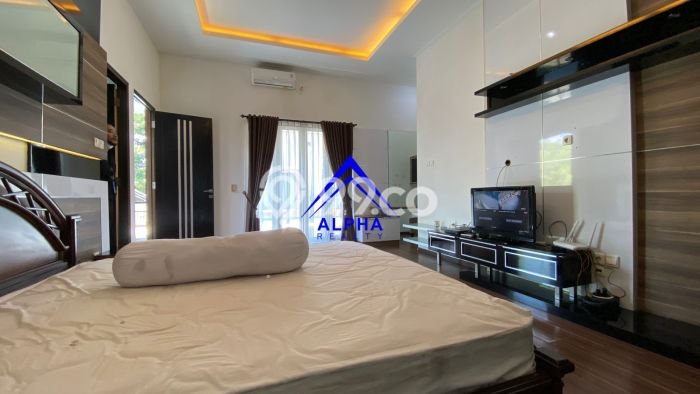 Rumah Mewah LB 250m2 Siap Huni Desain Elegan di Bandung Kota, Bandung Rumah Mewah LB 250m2 Siap Huni Desain Elegan di Bandung Kota, Bandung