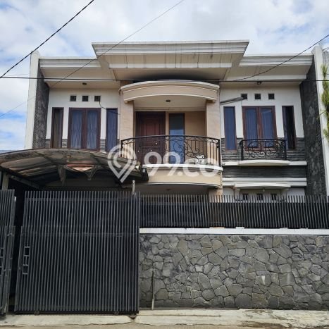 Dijual Rumah Eksklusif 4 KT di Taman Holis Indah, Bandung Dijual Rumah Eksklusif 4 KT di Taman Holis Indah, Bandung