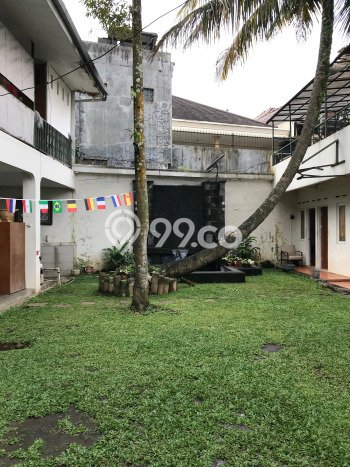 Hunian Mewah LB 700m2 Siap Pakai Desain Elegan di Diponegoro, Bandung Hunian Mewah LB 700m2 Siap Pakai Desain Elegan di Diponegoro, Bandung
