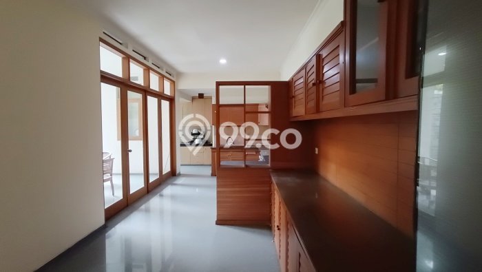 Rumah Elit Modern Tanpa Renovasi di Setra Indah Bandung Rumah Elit Modern Tanpa Renovasi di Setra Indah Bandung
