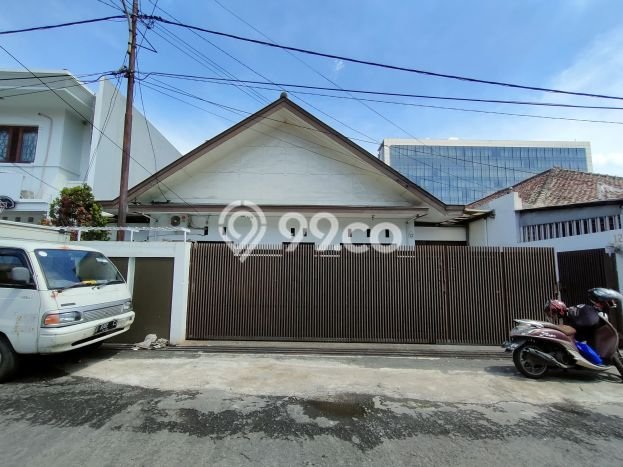 For Sale! Luxury House LT 372m2 Desain Modern di Pasir Kaliki For Sale! Luxury House LT 372m2 Desain Modern di Pasir Kaliki