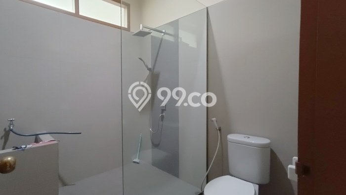 Rumah Elit Modern Tanpa Renovasi di Setra Indah Bandung Rumah Elit Modern Tanpa Renovasi di Setra Indah Bandung