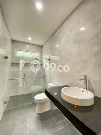 Ready to Use! Premium House LT 173m2 Desain Elegan di Cigadung Ready to Use! Premium House LT 173m2 Desain Elegan di Cigadung