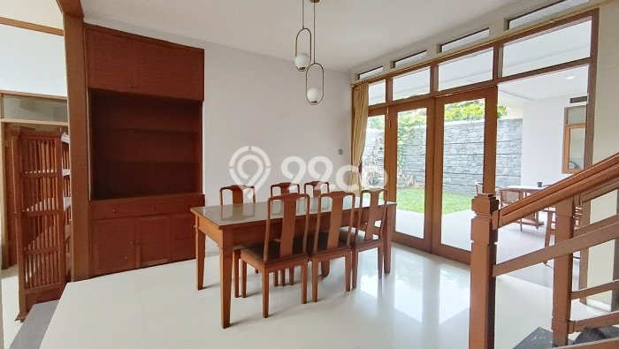 Rumah Elit Modern Tanpa Renovasi di Setra Indah Bandung Rumah Elit Modern Tanpa Renovasi di Setra Indah Bandung