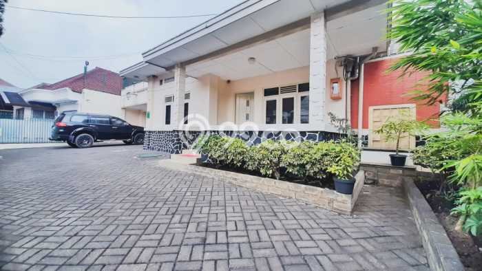 Jual Rumah Luas Megah Dengan View Eksklusif di Bandung Kota, Bandung Jual Rumah Luas Megah Dengan View Eksklusif di Bandung Kota, Bandung