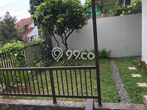 Rumah Elit Modern Tanpa Renovasi di Cigadung Bandung Rumah Elit Modern Tanpa Renovasi di Cigadung Bandung
