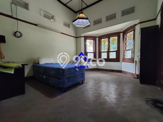 Ready to Use! Luxury House LT 1030m2 Desain Elegan di Dago Ready to Use! Luxury House LT 1030m2 Desain Elegan di Dago