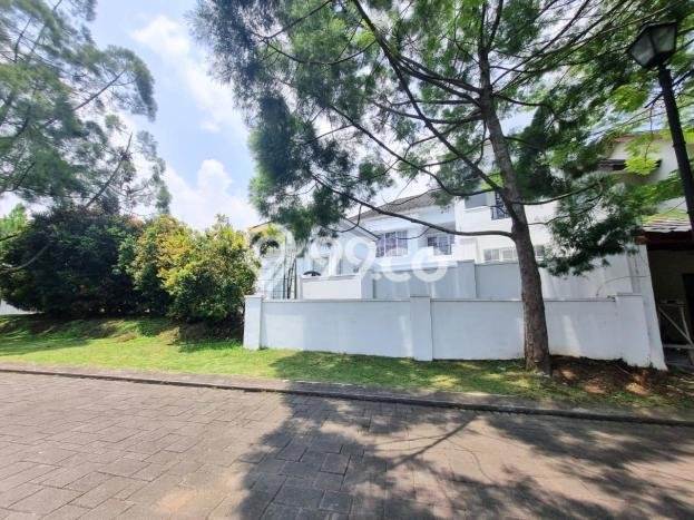 Rumah Luxury Modern Tanpa Renovasi di Kota Baru Parahyangan Bandung Rumah Luxury Modern Tanpa Renovasi di Kota Baru Parahyangan Bandung