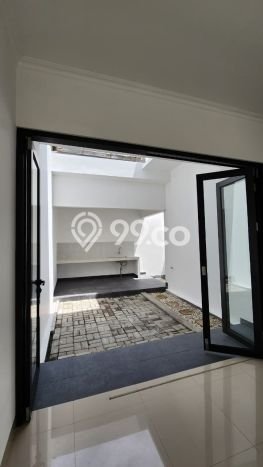 Disewakan! Rumah 3 Kamar Tidur &
3 Kamar Mandi di Sukomanunggal, Surabaya Disewakan! Rumah 3 Kamar Tidur &
3 Kamar Mandi di Sukomanunggal, Surabaya