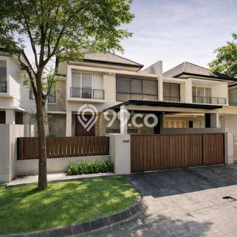 Rumah Luxury Modern Siap Huni di Mayjen Sungkono Surabaya Rumah Luxury Modern Siap Huni di Mayjen Sungkono Surabaya