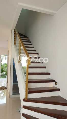 Rumah Nyaman area Kav DKI, Jakarta Barat, Luas 125m² Bangunan 170m² Rumah Nyaman area Kav DKI, Jakarta Barat, Luas 125m² Bangunan 170m²