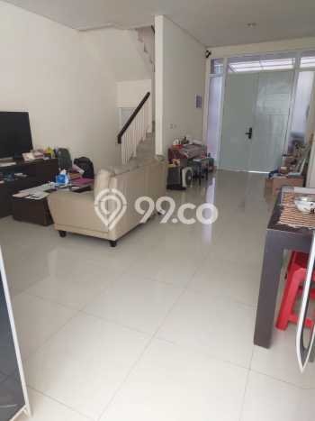 SIAP HUNI! Rumah Strategis di Green Lake City, Luas 144m² Bangunan 224m² SIAP HUNI! Rumah Strategis di Green Lake City, Luas 144m² Bangunan 224m²