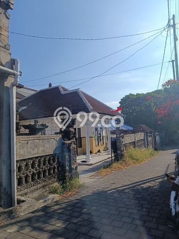 Rumah Bagus kawasan , Denpasar, Luas 322m2m² Bangunan 250m2m² HARGA MENARIK! Rumah Bagus kawasan , Denpasar, Luas 322m2m² Bangunan 250m2m² HARGA MENARIK!