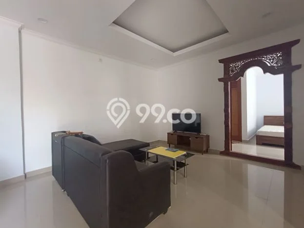 UNIT SPESIAL! Rumah area Gatot Subroto, 3 KT, Akses Pusat Kota, LT 160m² Bangunan 180m² UNIT SPESIAL! Rumah area Gatot Subroto, 3 KT, Akses Pusat Kota, LT 160m² Bangunan 180m²