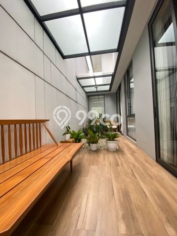 Rumah Elit Modern Siap Huni di BSD City Tangerang Rumah Elit Modern Siap Huni di BSD City Tangerang