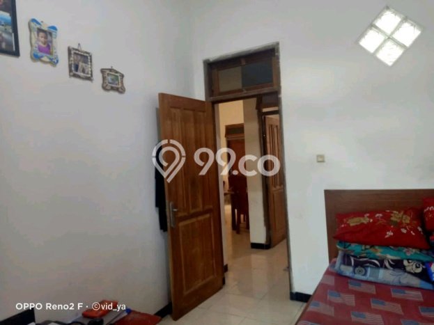 Hunian Cantik Modern Lb 150m2 di Rungkut, Surabaya Hunian Cantik Modern Lb 150m2 di Rungkut, Surabaya