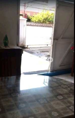 Dijual Cepat Rumah Bagus Siap Huni LB 298m2 di Gubeng, Surabaya Dijual Cepat Rumah Bagus Siap Huni LB 298m2 di Gubeng, Surabaya