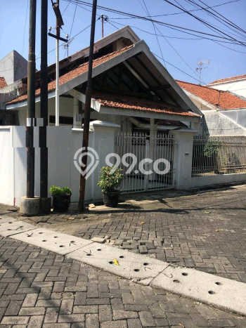 Dijual Cepat Rumah Bagus Siap Huni LB 298m2 di Gubeng, Surabaya Dijual Cepat Rumah Bagus Siap Huni LB 298m2 di Gubeng, Surabaya