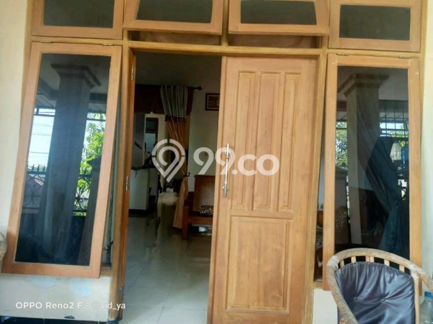 Hunian Cantik Modern Lb 150m2 di Rungkut, Surabaya Hunian Cantik Modern Lb 150m2 di Rungkut, Surabaya