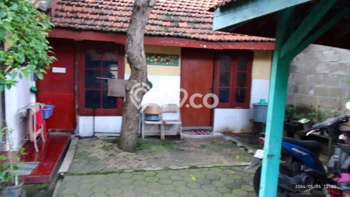 Dijual Kost Strategis di Wonocolo, Surabaya 13 KT, 3 KM, Luas Bangunan 500m2 Dijual Kost Strategis di Wonocolo, Surabaya 13 KT, 3 KM, Luas Bangunan 500m2