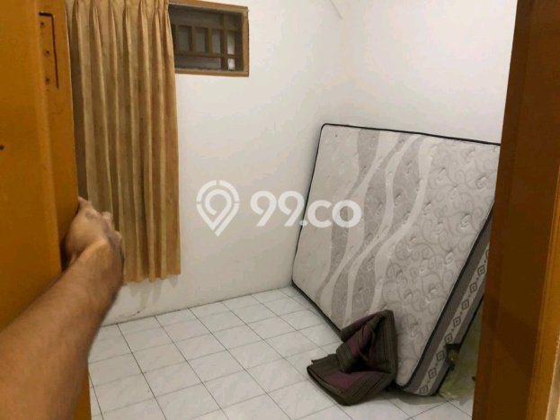 Rumah Modern Cantik 6 Kamar Siap Huni di Wonocolo Rumah Modern Cantik 6 Kamar Siap Huni di Wonocolo