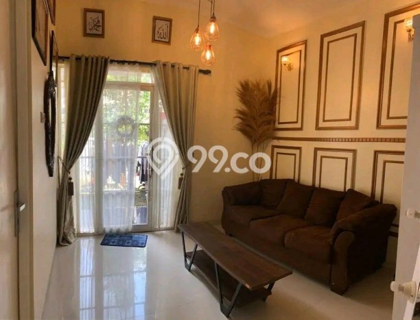 For Sale Rumah 3 Kamar Lokasi Strategis Nyaman dan Strategis di Rungkut For Sale Rumah 3 Kamar Lokasi Strategis Nyaman dan Strategis di Rungkut