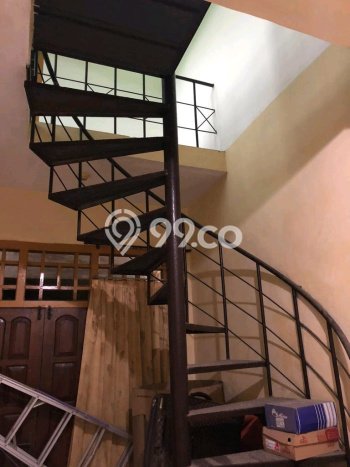 Rumah Modern Cantik 6 Kamar Siap Huni di Wonocolo Rumah Modern Cantik 6 Kamar Siap Huni di Wonocolo