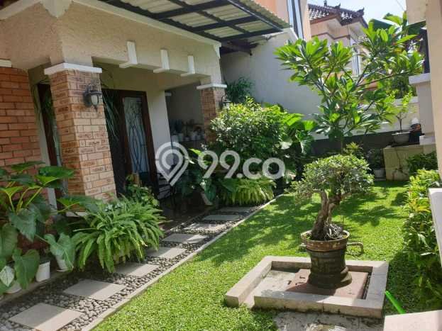 Dijual Rumah Mewah Megah Dengan View Eksklusif di Gununganyar, Surabaya Dijual Rumah Mewah Megah Dengan View Eksklusif di Gununganyar, Surabaya