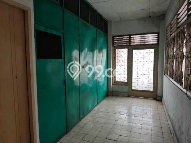 Ruko Bagus LT 121m2 LB 250m2 Dijual di Simokerto Surabaya Ruko Bagus LT 121m2 LB 250m2 Dijual di Simokerto Surabaya