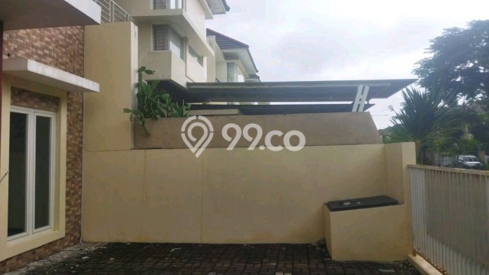 Jual Rumah Favorit Siap Huni LB 139m2 di Rungkut, Surabaya Jual Rumah Favorit Siap Huni LB 139m2 di Rungkut, Surabaya