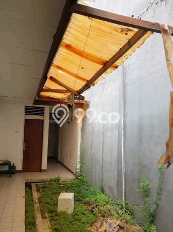 Disewakan segera hunian minimalis strategis 4 Kamar di Wonocolo, Surabaya Disewakan segera hunian minimalis strategis 4 Kamar di Wonocolo, Surabaya