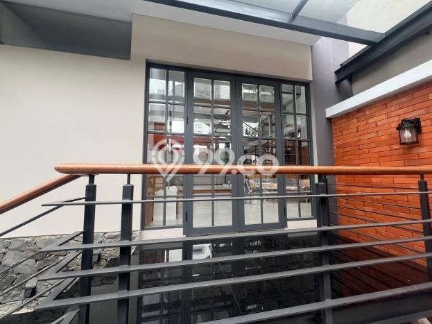 Jual Rumah Mewah Megah Dengan View Eksklusif di Dago Pakar, Bandung Jual Rumah Mewah Megah Dengan View Eksklusif di Dago Pakar, Bandung