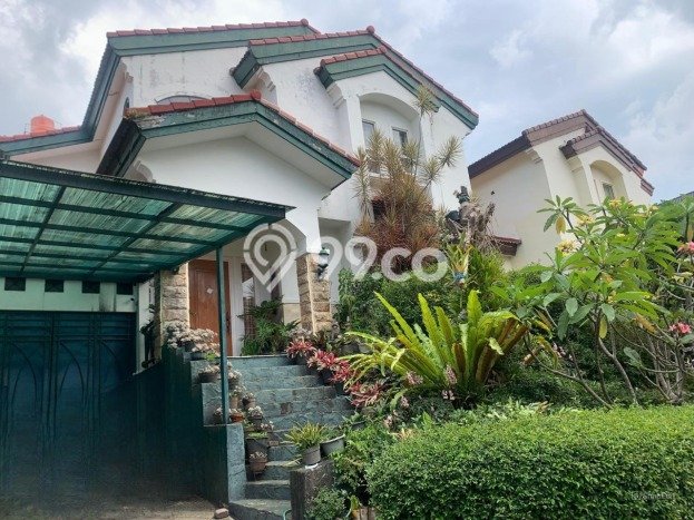 LIMITED OFFER! Rumah Berkualitas di Tubagus Ismail, LT 301m² LB 300m² LIMITED OFFER! Rumah Berkualitas di Tubagus Ismail, LT 301m² LB 300m²