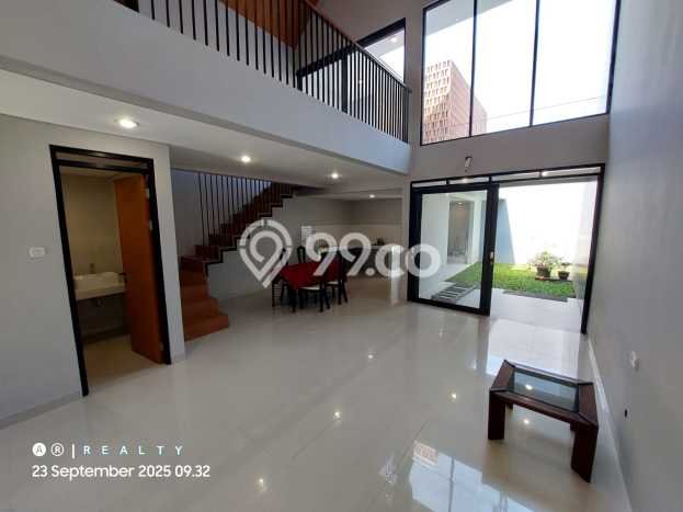Rumah Disewakan Bandung LT 160m2 LB 175m2 Kawasan Cigadung Rumah Disewakan Bandung LT 160m2 LB 175m2 Kawasan Cigadung