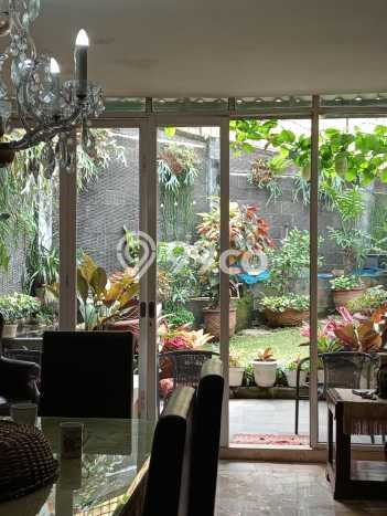 Rumah Terawat di Coblong, Bandung, LT 412m2m² Bangunan 327m2m² HARGA MENARIK! Rumah Terawat di Coblong, Bandung, LT 412m2m² Bangunan 327m2m² HARGA MENARIK!