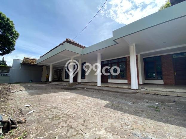 Rumah Sewa Bandung LT 850m2 LB 550m2 Area ciumbuleuit Rumah Sewa Bandung LT 850m2 LB 550m2 Area ciumbuleuit