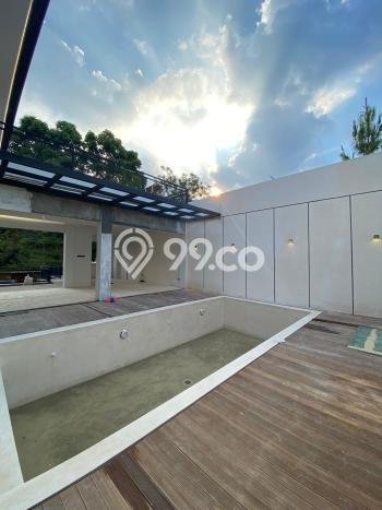 Ready to Use! Luxury House LT 333m2 Desain Modern di Setiabudi Ready to Use! Luxury House LT 333m2 Desain Modern di Setiabudi
