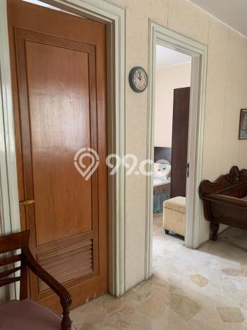 Rumah Terawat di Coblong, Bandung, LT 412m2m² Bangunan 327m2m² HARGA MENARIK! Rumah Terawat di Coblong, Bandung, LT 412m2m² Bangunan 327m2m² HARGA MENARIK!