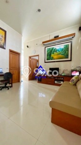 Rumah Elit Modern Tanpa Renovasi di Bandung Kota Bandung Rumah Elit Modern Tanpa Renovasi di Bandung Kota Bandung