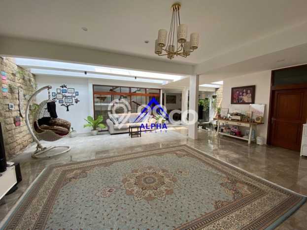 Rumah Luxury Modern Tanpa Renovasi di Setra Sari Bandung Rumah Luxury Modern Tanpa Renovasi di Setra Sari Bandung