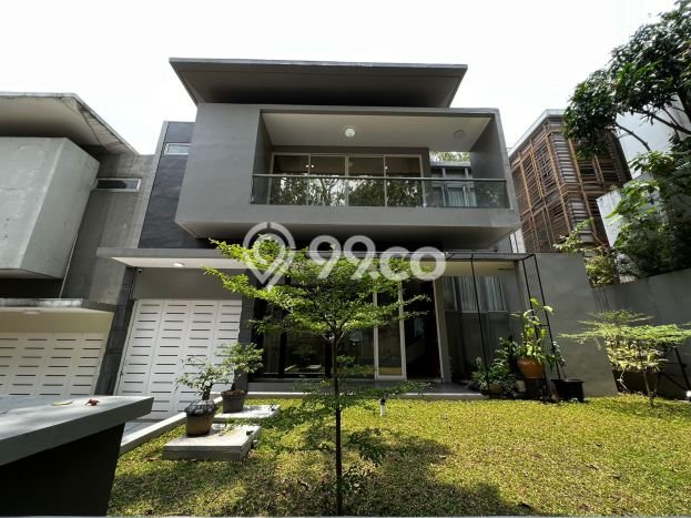LOKASI PREMIUM! Rumah di Dago, 4 KT, Lingkungan Tenang, LT 260m² LB 244m² LOKASI PREMIUM! Rumah di Dago, 4 KT, Lingkungan Tenang, LT 260m² LB 244m²