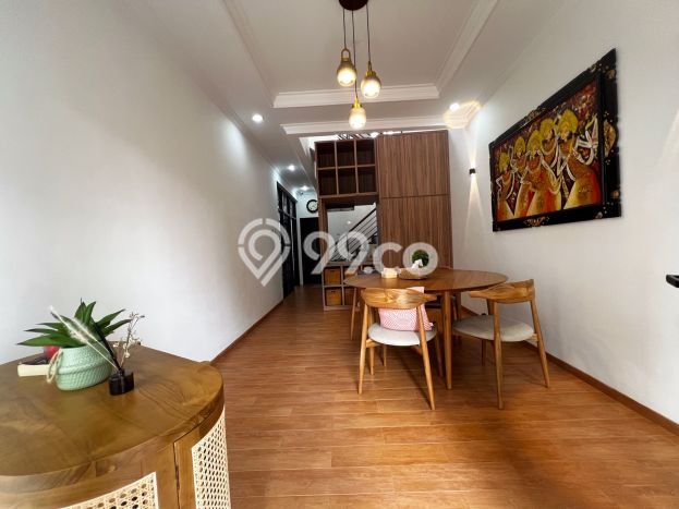 Rumah Disewakan Bandung LT 100m2 LB 100m2 Kawasan Cikutra Rumah Disewakan Bandung LT 100m2 LB 100m2 Kawasan Cikutra